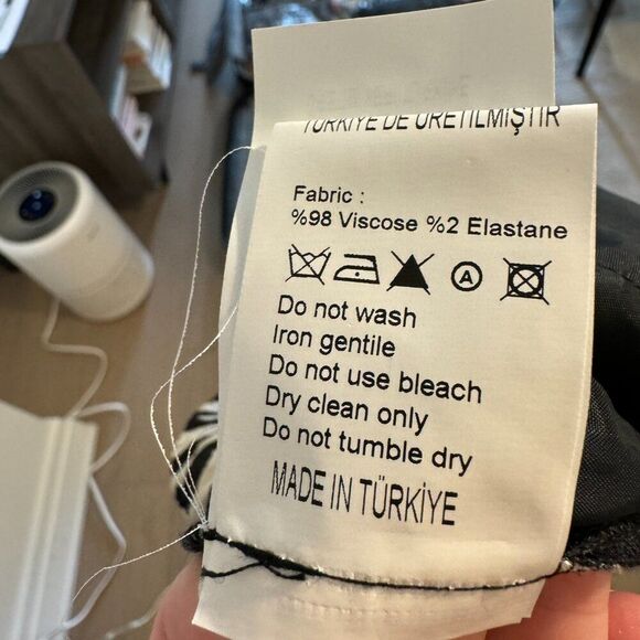 Beymen Club Women's Silky Black and White Shorts Size 4 - Picture 5 of 5